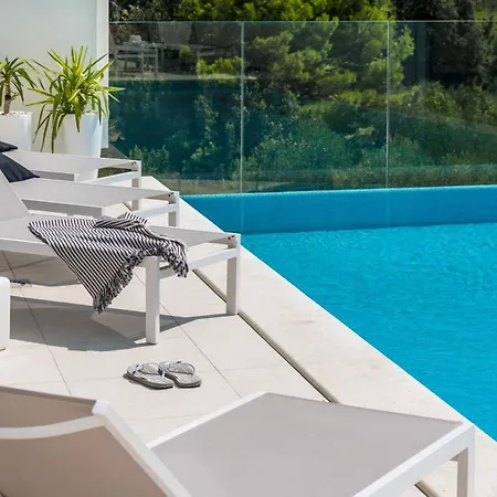 Schoene Zvizdan Mit Infinity Pool Veliko Brdo (Makarska)