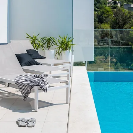 Schoene Zvizdan Mit Infinity Pool Holiday home Veliko Brdo (Makarska)