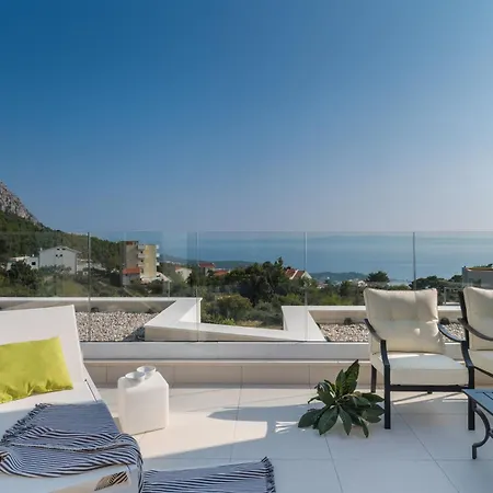 Schoene Zvizdan Mit Infinity Pool Holiday home